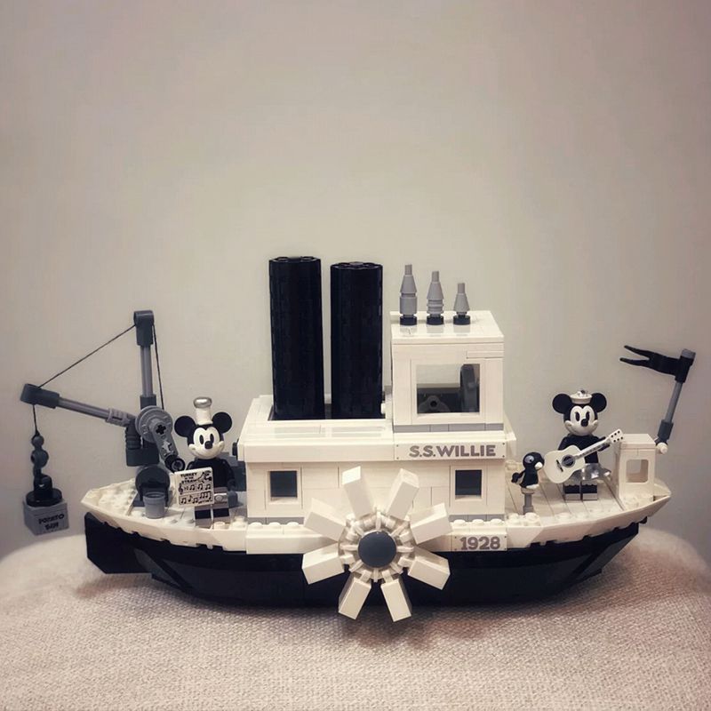 Mickeyed Steamboat Willie Creators Building Block Bricks Toy Children Model Kids Christmas Birthday Gift