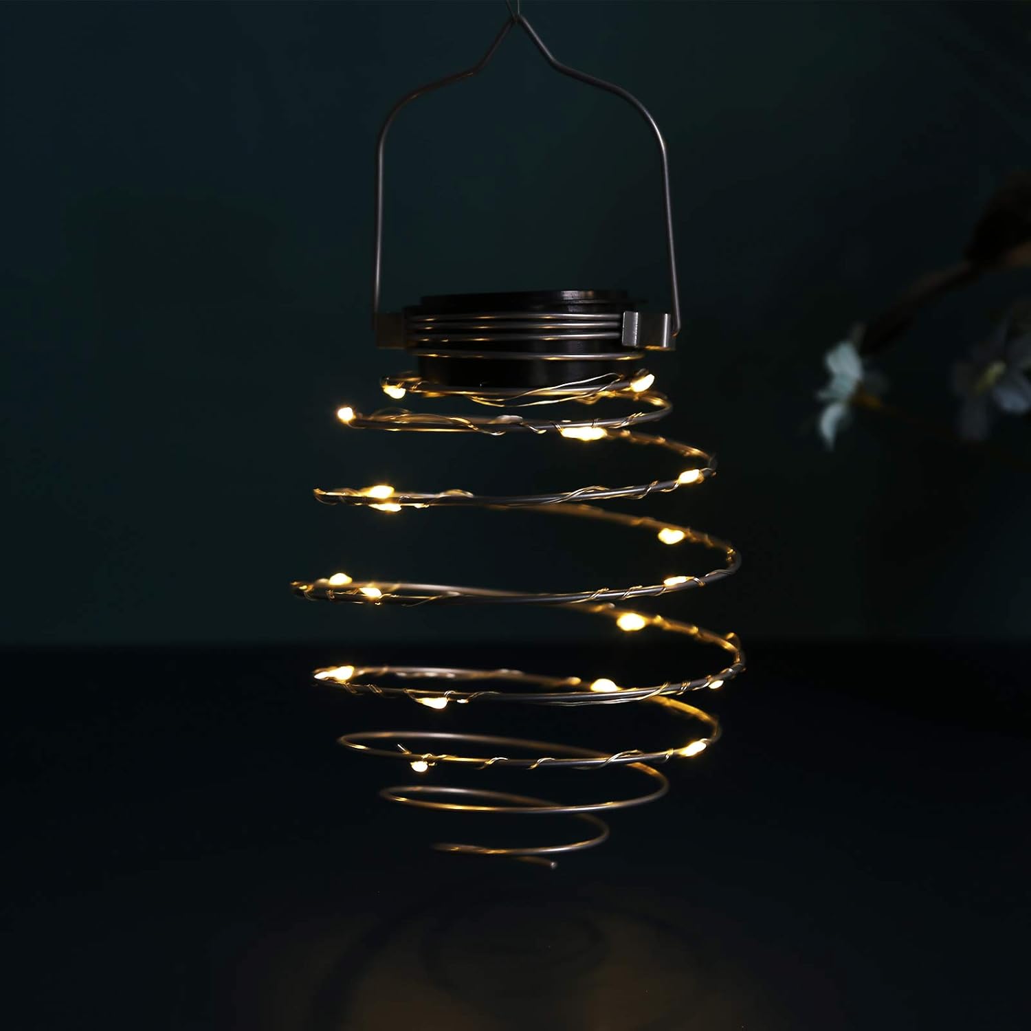 Solar LED Lanterns 4pcs Spiral Solar Garden Lights Waterproof Pendant Light for Outdoor Patio Porch