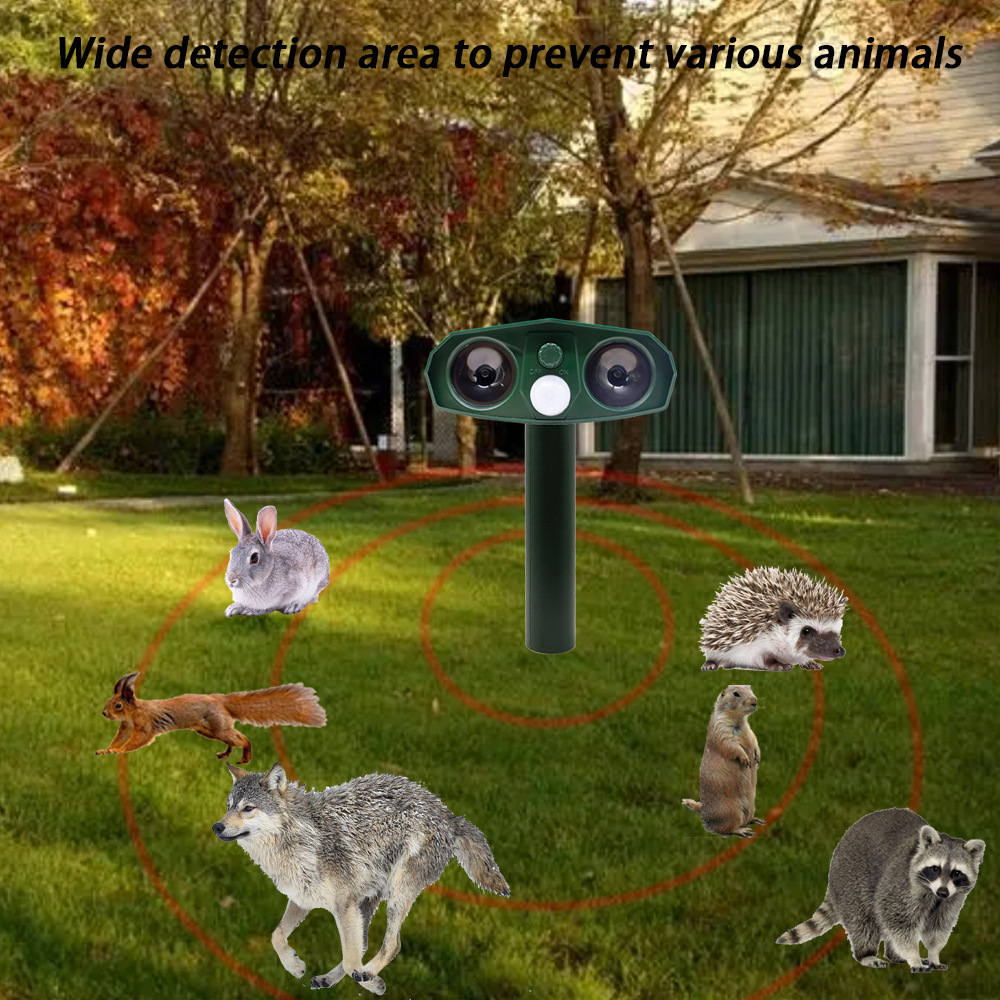 Ultrasonic Animal Repellent Solar Powered Waterproof Outdoor Animal Repeller Motion Sensor and Flashing Light Pest Repeller, Squirrels Cats Rats