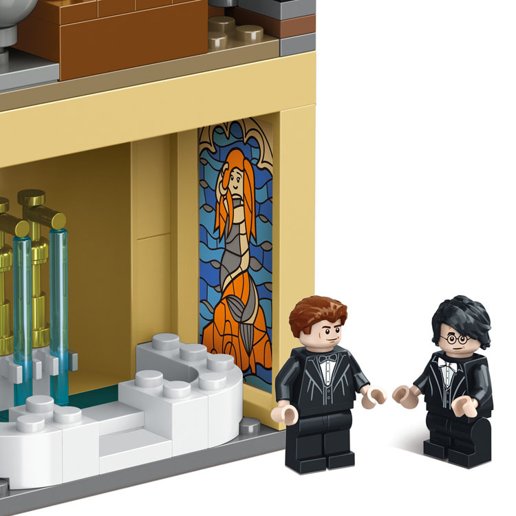 Harry Potter Hogwarts Castle Clock Tower Building Toy, Compatible with Great Hall and Whomping Willow Sets, Gifts for Girls & Boys