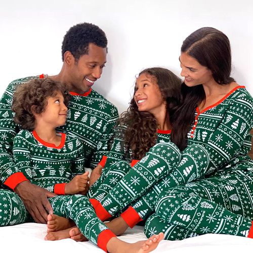 2023 New Christmas Mom Daughter Dad Son Matching Outfit Santa Tree Print Pajamas Set Casual Loose Sleepwear Xmas Family Look Pjs