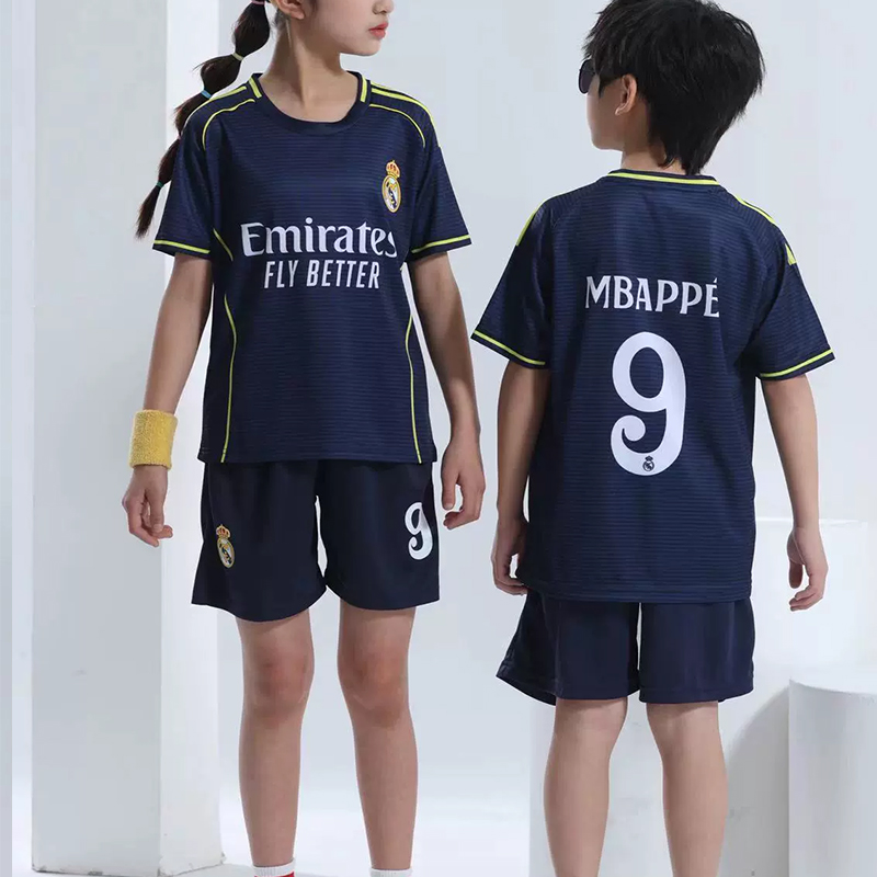 (Kids 28) 2025-2026 Real Madrid Jersey Mbappe Childrens Football Jersey Set No. 9
