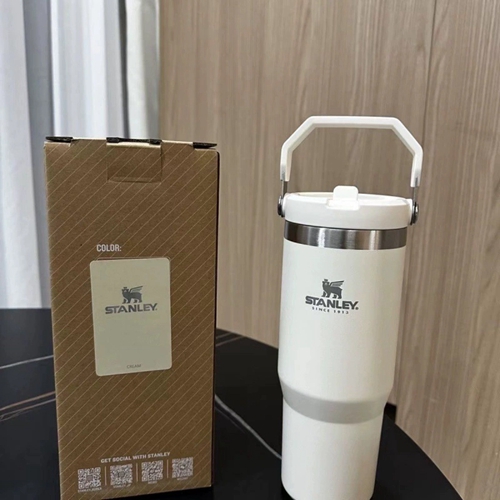 Stanley IceFlow Flip Straw Water Bottle With Straw 0.89L