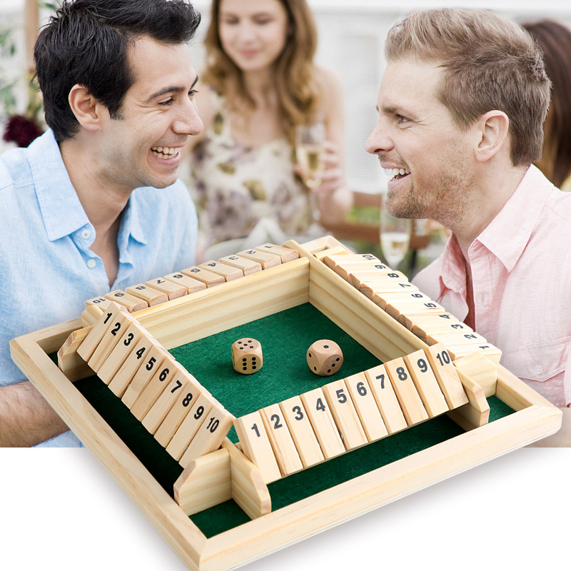 (GN) Box Dice Game 2-4 Players Classic Board Game for Adults Wooden Tabletop Game with Dices and InstructionMath Strategy Game