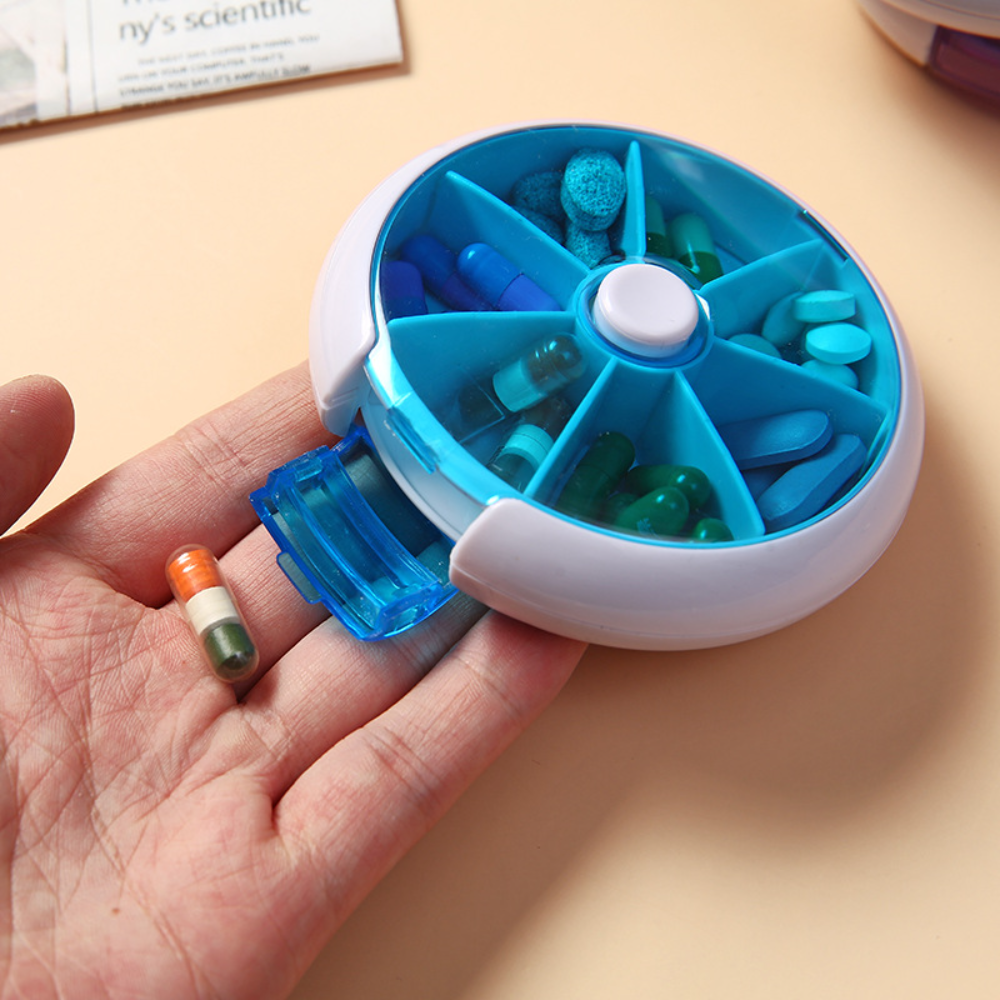 (1PC) Small Pill Box Cases Mini Medicine Cases Container Portable Travel Pills Organizer Storage 7 Days 7 Grids Vitamin Tablet Holder New Hot