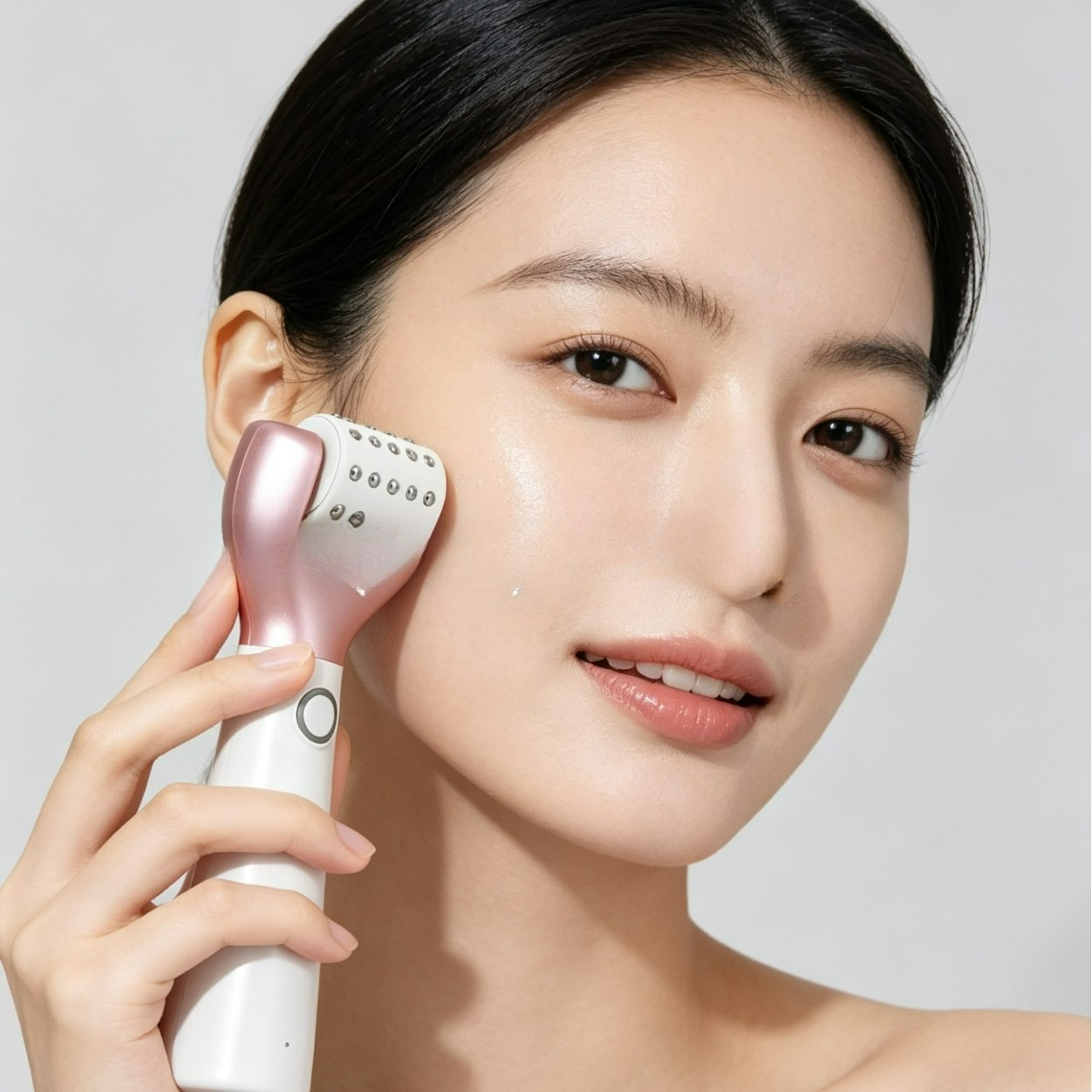 Face Eye Roller Massager Anti Aging Firming Lifting Skin Beauty Massage Tool Facial Rolling Device Microcurrent Facial Machine Home Therapy Skincare Roller
