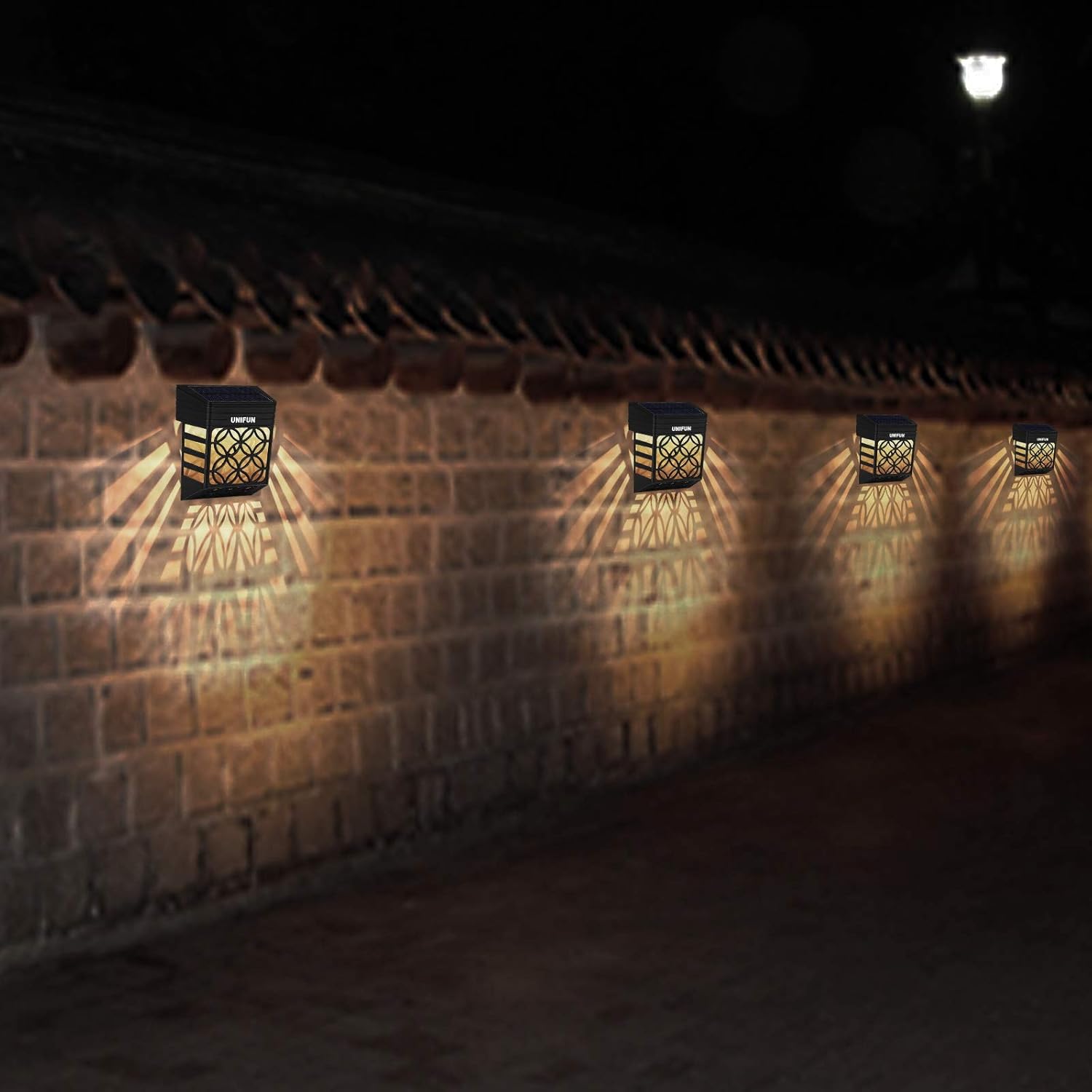 Solar Fence Lights Solar Decorative Outdoor Garden Lights Waterproof Wireless Outdoor Lights for GardenFence Patio Use 8Pack
