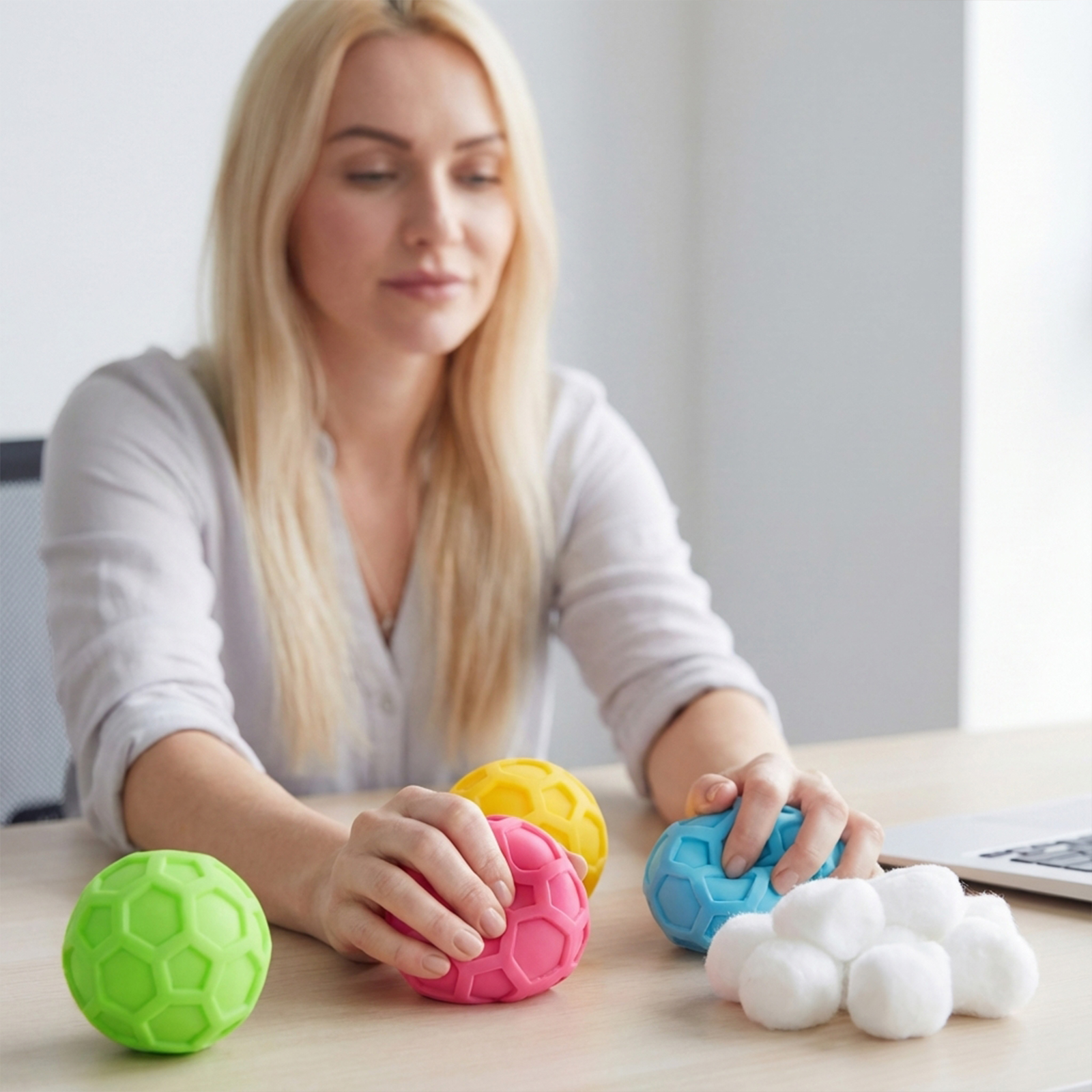 (Yellow) Yellow Soft Squeeze Stress Relief Ball Cute Tiny Slow Rebound Soft Portable Daily Relax Healing Toy