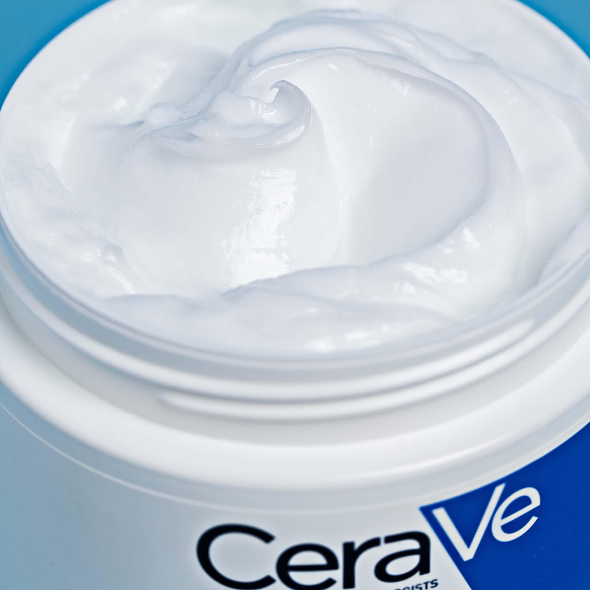 CeraVe Moisturising Cream for Dry to Very Dry Skin 454g with Hyaluronic Acid & 3 Essential Ceramides