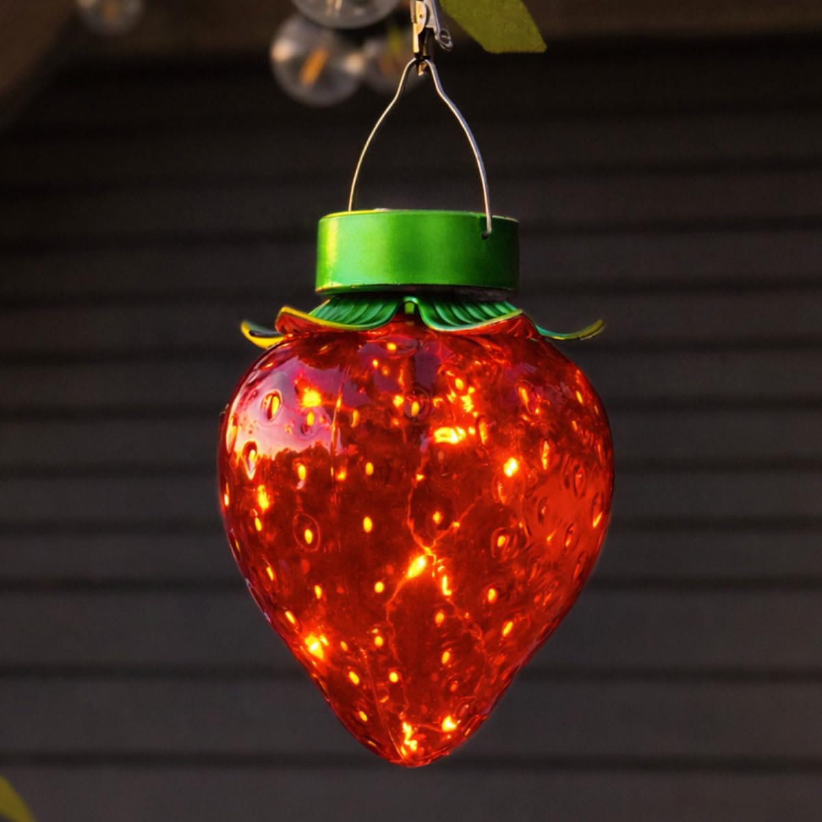 20cm Solar Power Strawberry Decorative Outdoor Hanging LED Lantern  Red Green Garden Novelty Light with 10 Warm White LEDs Rechargeable Battery IP44 