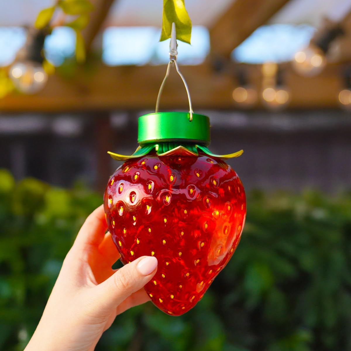 20cm Solar Power Strawberry Decorative Outdoor Hanging LED Lantern  Red Green Garden Novelty Light with 10 Warm White LEDs Rechargeable Battery IP44 