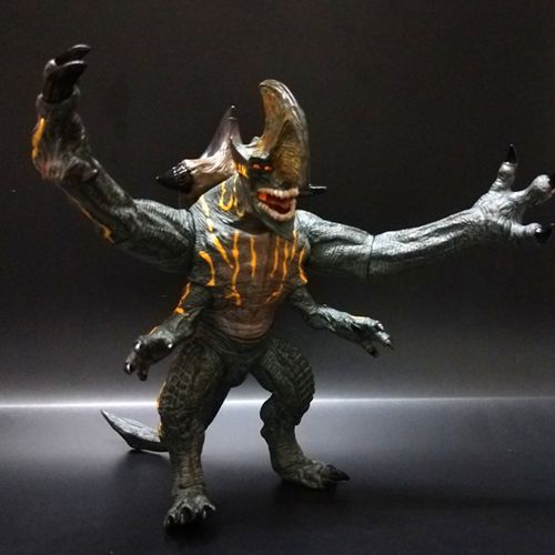 Pacific Rim 3 Axe Beast Action Figure