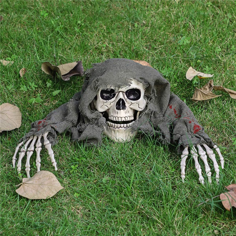 (Green Clad Skeleton) Ground Inserted Skull Ghost Head Halloween Three Piece Set Crawling Ghost Prank Simulated Arm Skull Venue Decoration