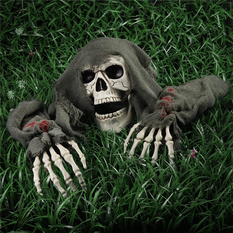 (Green Clad Skeleton) Ground Inserted Skull Ghost Head Halloween Three Piece Set Crawling Ghost Prank Simulated Arm Skull Venue Decoration