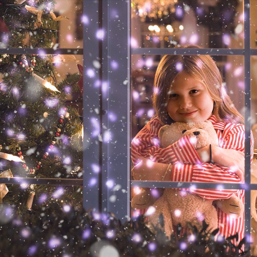 Christmas Projector Light LED Snowfall Light Rotating White Snowflake Waterproof with Wireless Remote Outdoor Indoor Use Holiday Xmas Halloween Party Wedding Patio Garden Decoration