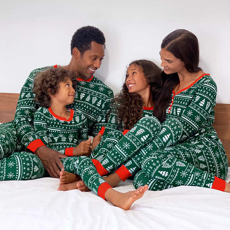 (Baby 3M) 2023 New Christmas Mom Daughter Dad Son Matching Outfit Santa Tree Print Pajamas Set Casual Loose Sleepwear Xmas Family Look Pjs