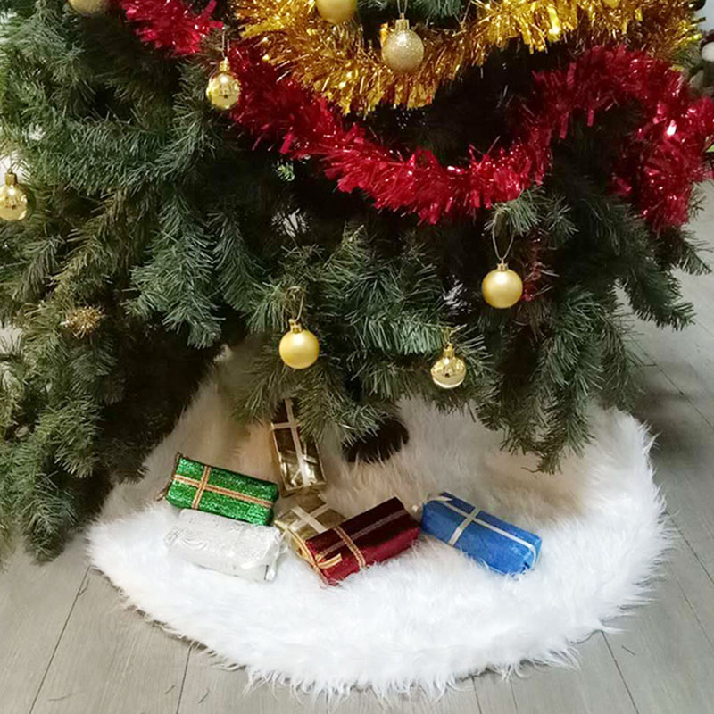 (31inch ~ 80cm) Christmas Tree Skirts 48in 122cm Xmas Tree Skirts Plush Luxury Faux Fur Tree Mat,Snowflake Base Cover for Thanksgiving New Year Home Party Festival Glittering Decoration
