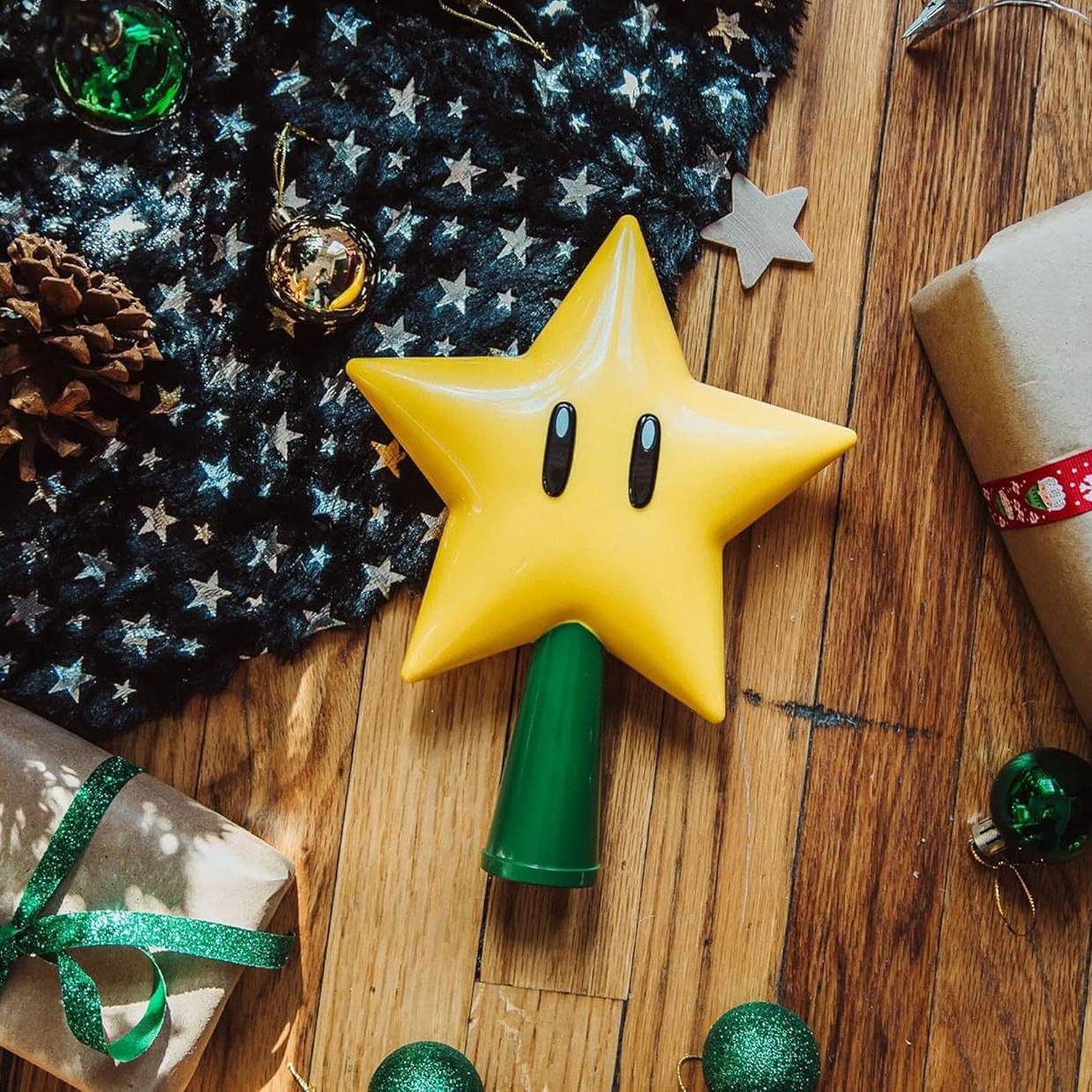Bros Super Mario Star Light USB Tree Topper - Interactive 20cm Yellow LED Star for Xmas & Parties