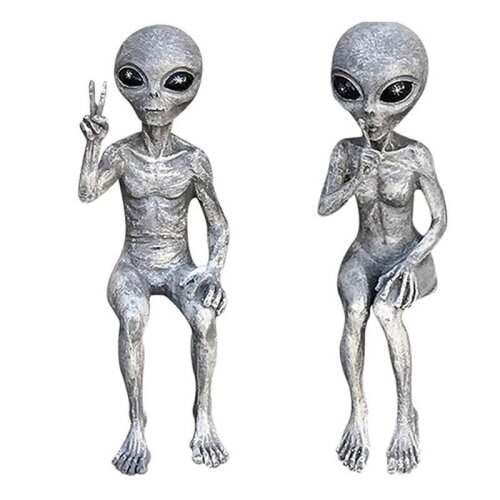 Outer Space Alien Garden Statue Funny Resin Figurine Ornament for Home Yard Patio and Poolside Decor
